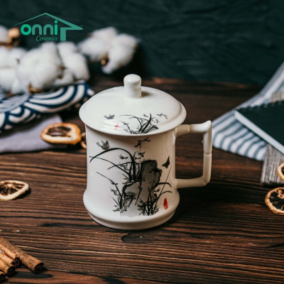 Кружка фарфор с крышкой 370мл 005/037/036