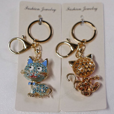 Сувенир брелок со стразами-1