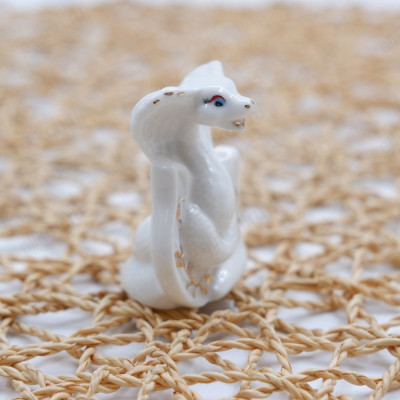 Сувенир Змея AT4-3