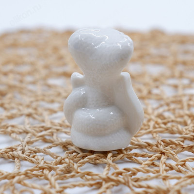 Сувенир Змея AT4-4