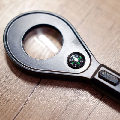 Лупа Л-109 с подсветкой-1