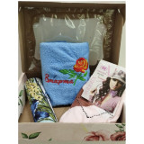 Набор подарочный 8 Марта 3в1 (платок, полотенце, носки) НП8-3