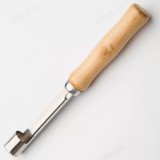 Нож д/удаления сердцевины яблок деревянная ручка 20597