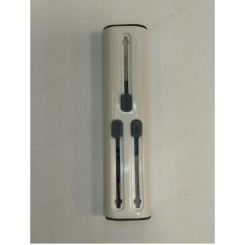 Инструмент для чистки наушников и клавиатуры