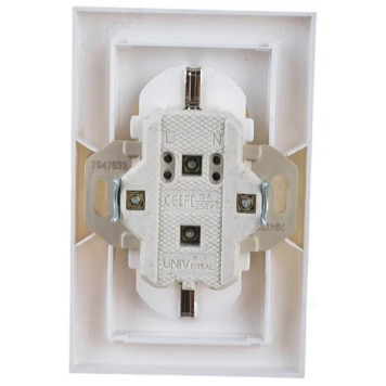 Розетка встраиваемая 2-ая UNIVersal Бриллиант 7533 белый-1